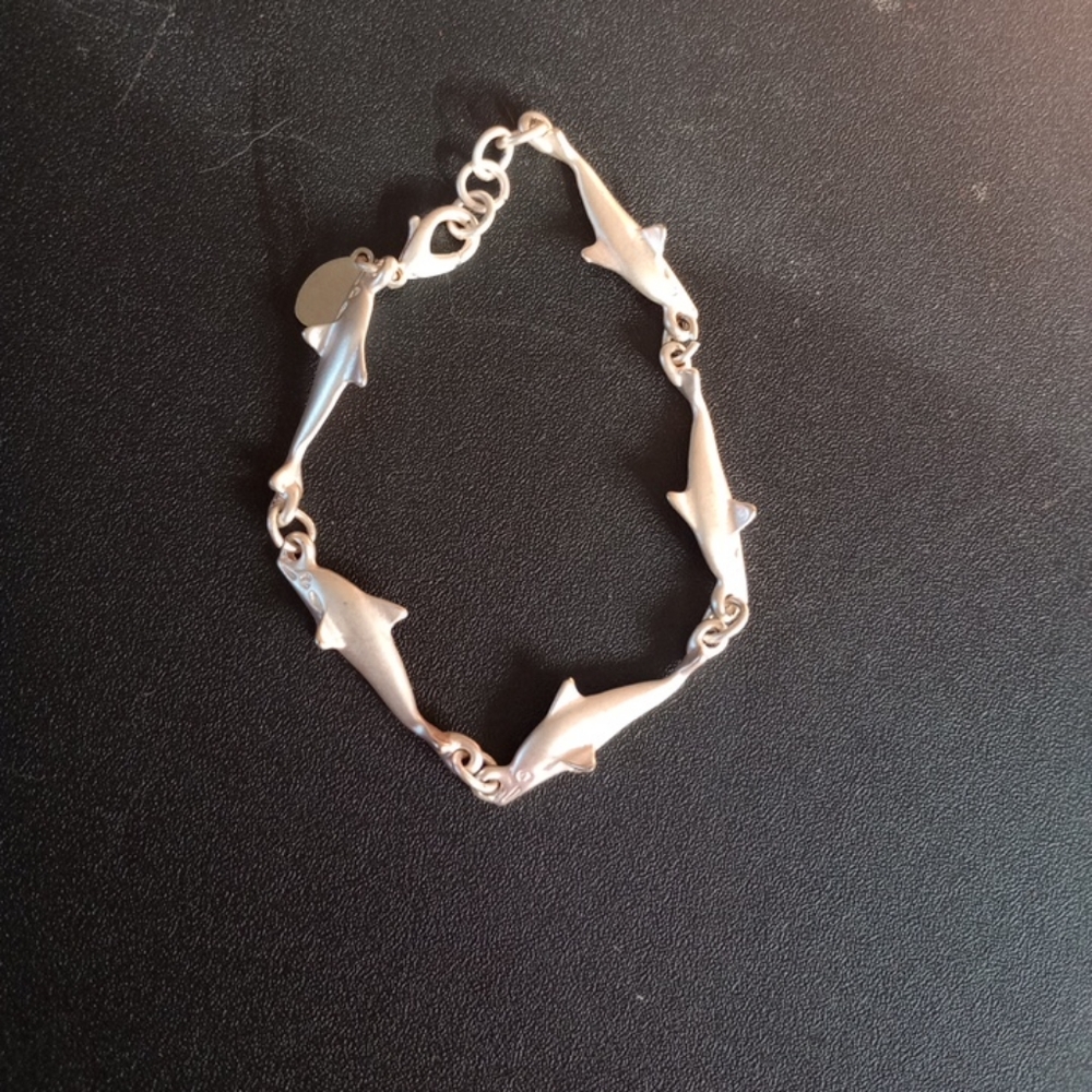 Cool Jewels Silver Tone Dolphin Bracelet